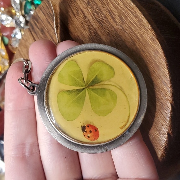 Marjolein bason lucky shamrock clover‎ keychain irish - Picture 1 of 3